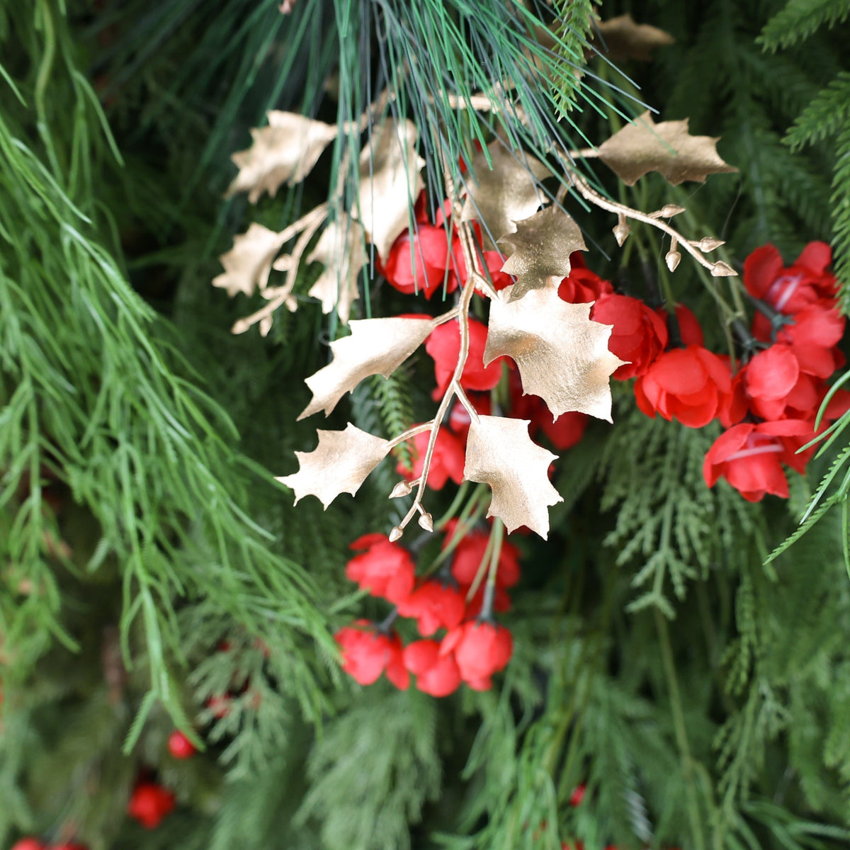 ValarFlowers Christmas Themed Floral Arch: A Festive. Enchanting Masterpiece for Holiday Celebrations-VF-491-1 | Elegant Event Decor