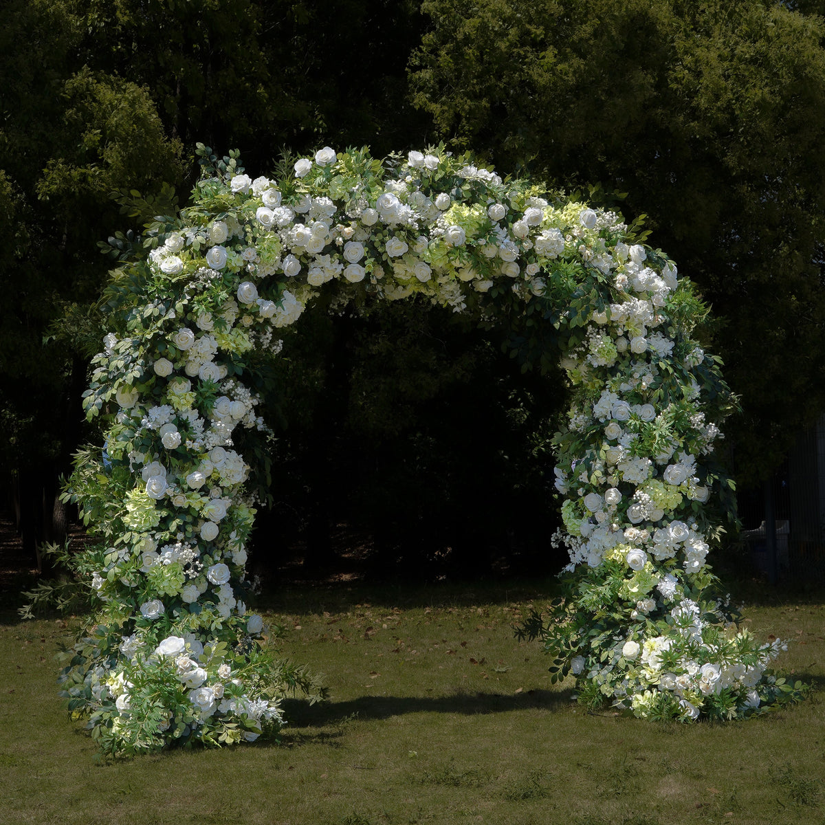 Rose Morning Arcadia Flower Arch is a floral arch made of artificial flowers for weddings, parties, birthdays and other events. The flower arch is made of metal frame, easy to assemble and disassemble. Big enough for your guests to take pictures and keep. Flower arches are made of high quality material and durable. The color of the floral arch can be chosen according to your wedding theme. A floral arch is the perfect decoration for any occasion and is sure to impress your guests.