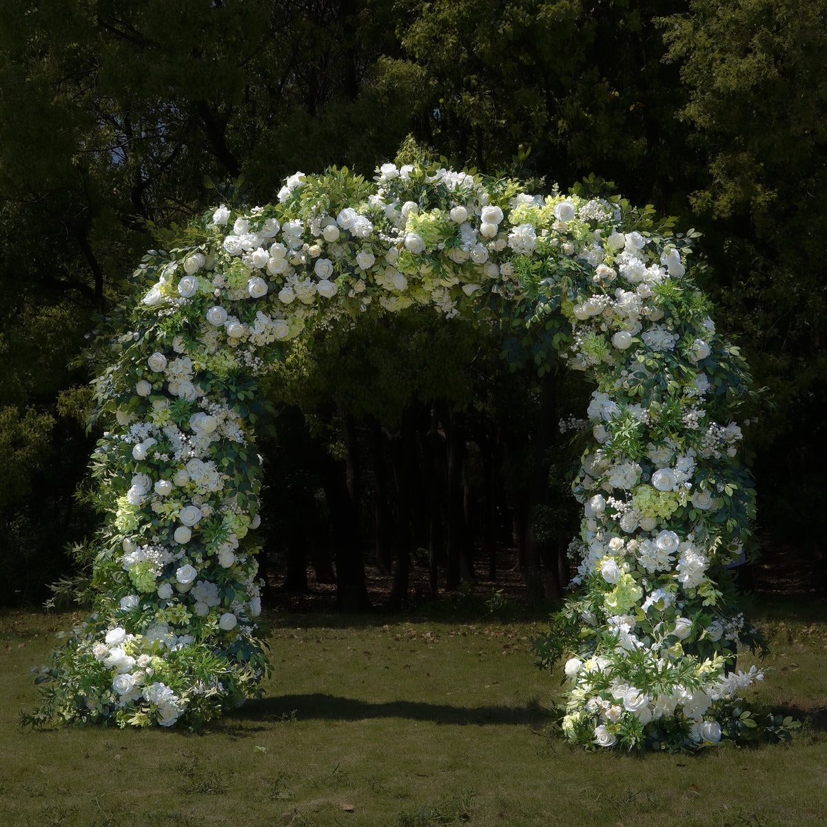Rose Morning Arcadia Flower Arch is a floral arch made of artificial flowers for weddings, parties, birthdays and other events. The flower arch is made of metal frame, easy to assemble and disassemble. Big enough for your guests to take pictures and keep. Flower arches are made of high quality material and durable. The color of the floral arch can be chosen according to your wedding theme. A floral arch is the perfect decoration for any occasion and is sure to impress your guests.