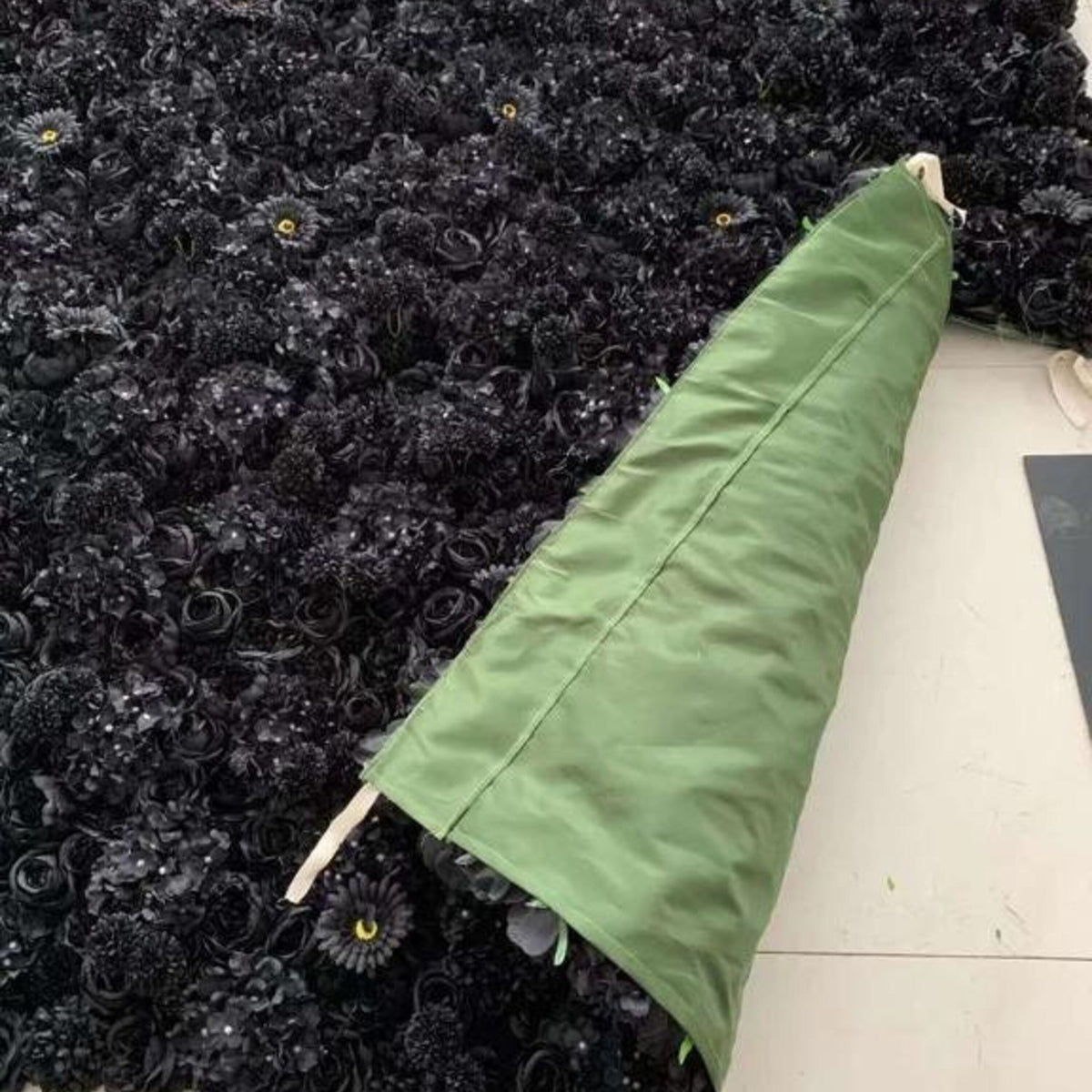 US DDP Full Black  Flower Roll Up Curtain Fabric Cloth Artifical Floral Wall for Wedding Party Home Salon Decor backdrop