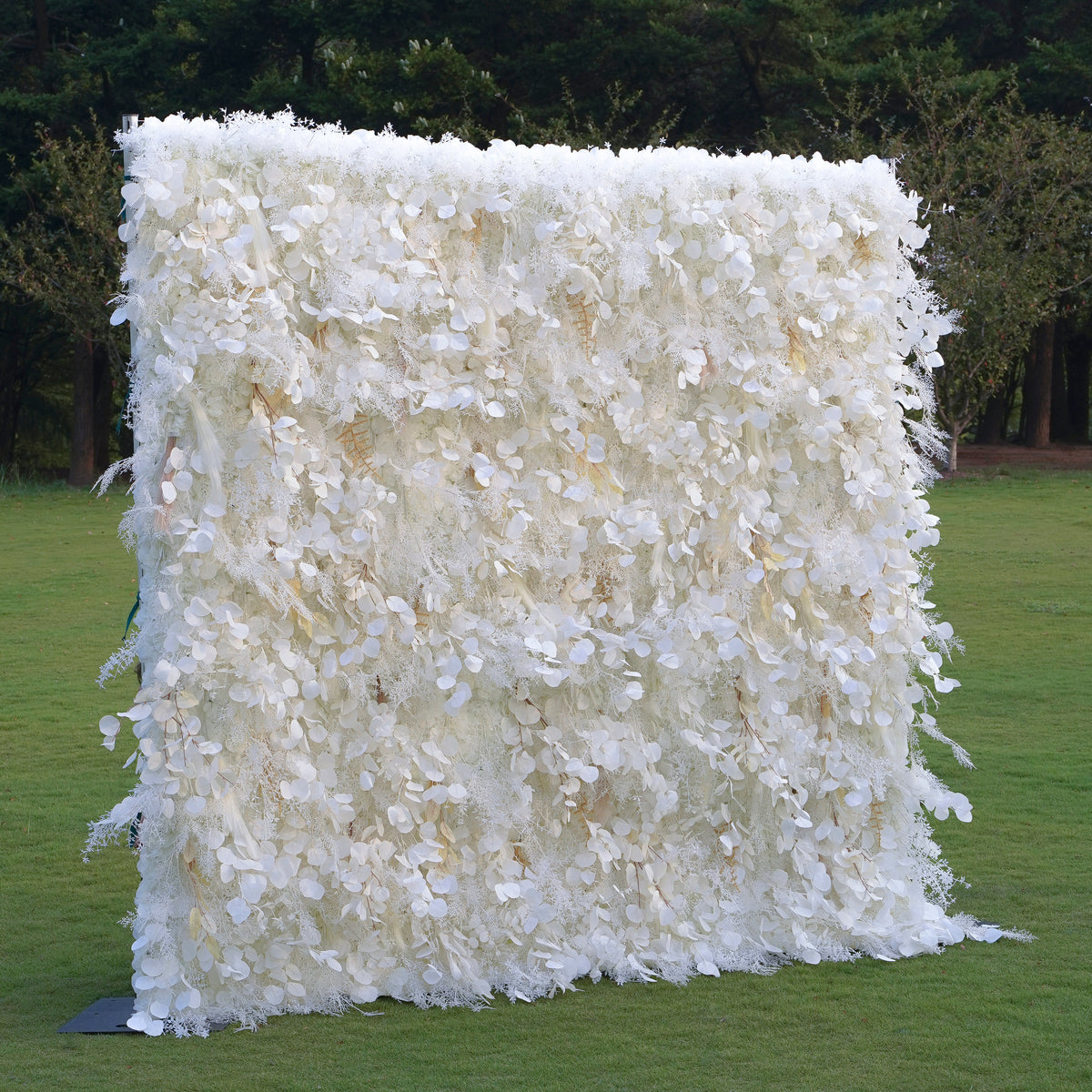 Rose Morning“The flower walls are made of artificial flowers in various colors, layered at different levels to create a lush, elegant and natural look. The exclusive zipper design and roll-up design make it easy to install and remove.”