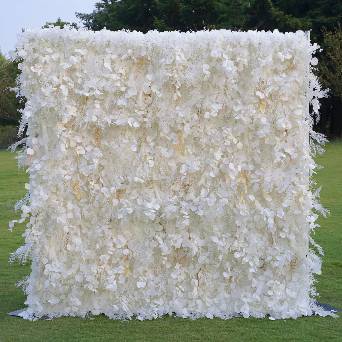 Rose Morning“The flower walls are made of artificial flowers in various colors, layered at different levels to create a lush, elegant and natural look. The exclusive zipper design and roll-up design make it easy to install and remove.”